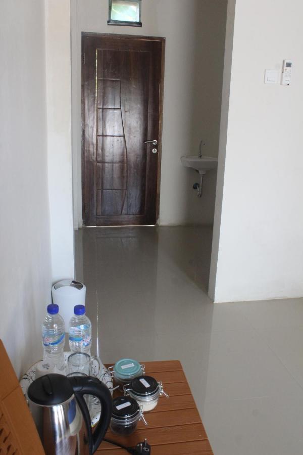 Wl Guesthouse Labuan Bajo Bagian luar foto
