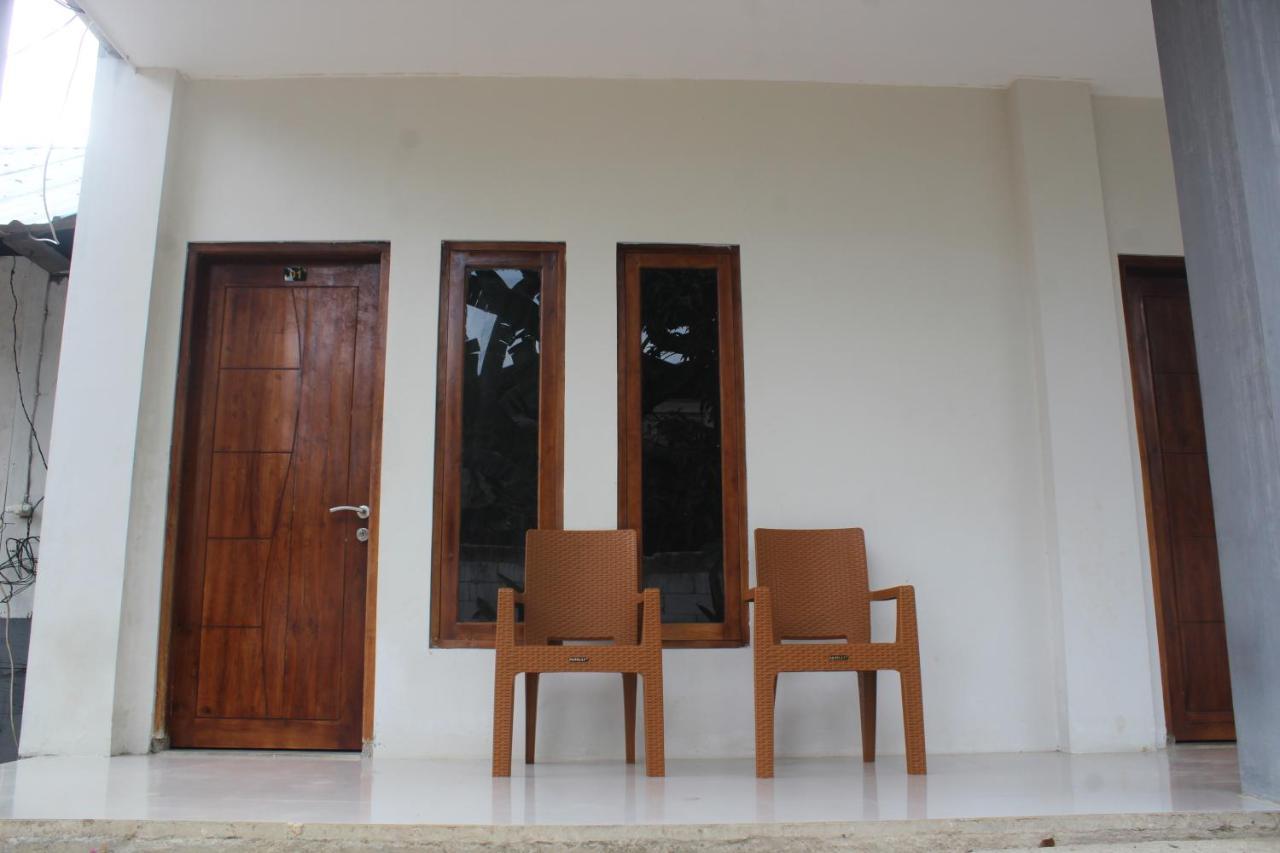 Wl Guesthouse Labuan Bajo Bagian luar foto