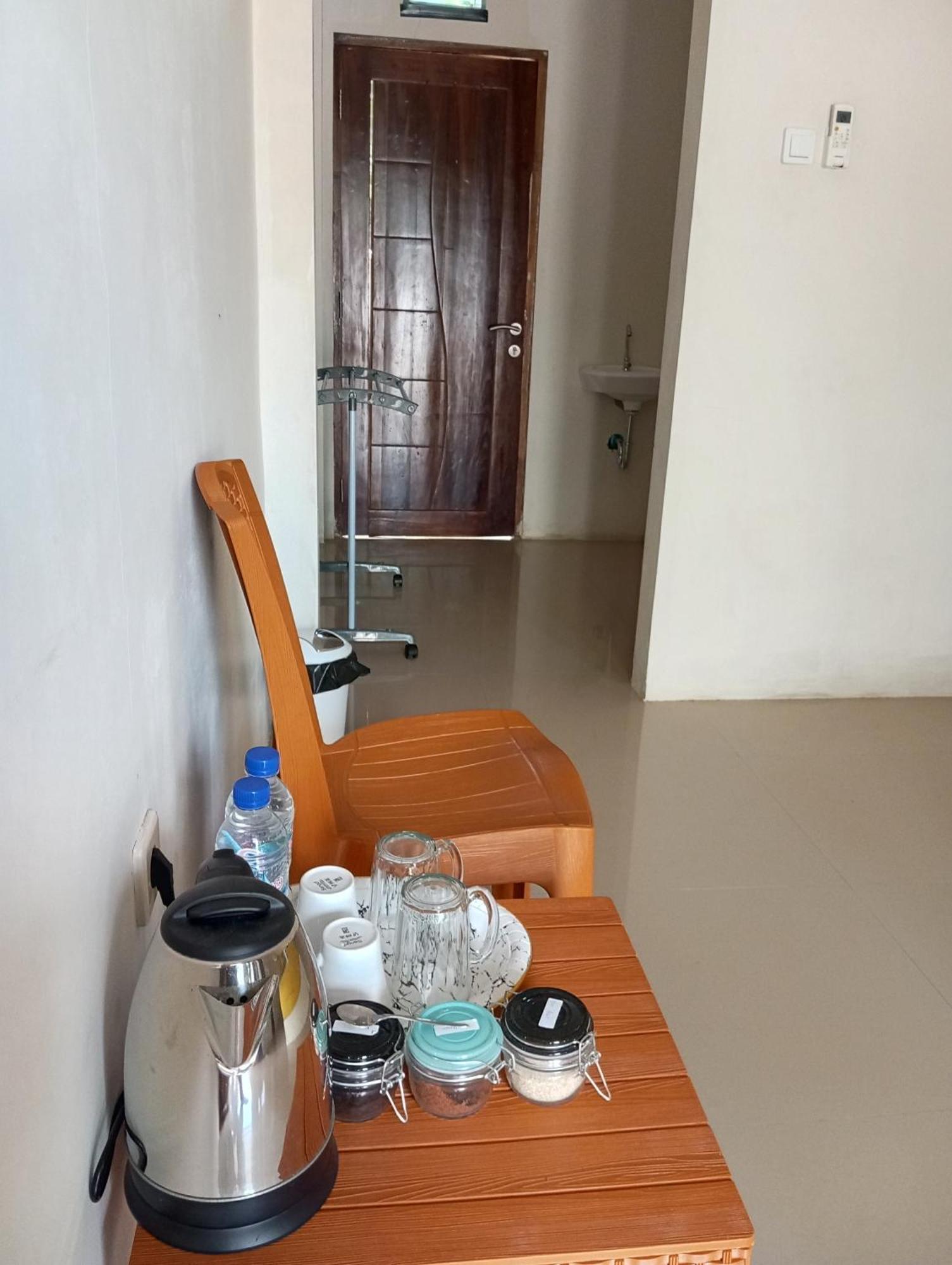 Wl Guesthouse Labuan Bajo Bagian luar foto